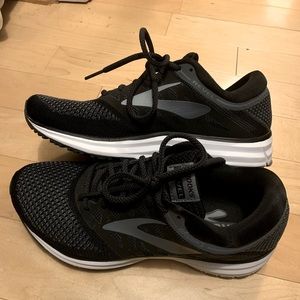 Like NEW Brooks Revel size 8.5. These were worn about 5 times! Excellent shape!